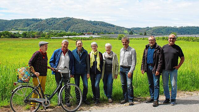 Edith Göbber, Roberto Fischer, Friedel Lehmann, Regina Buschmann, Annegret Meyer, Martin Echterhoff und Stephan von Werthern (von links) ...