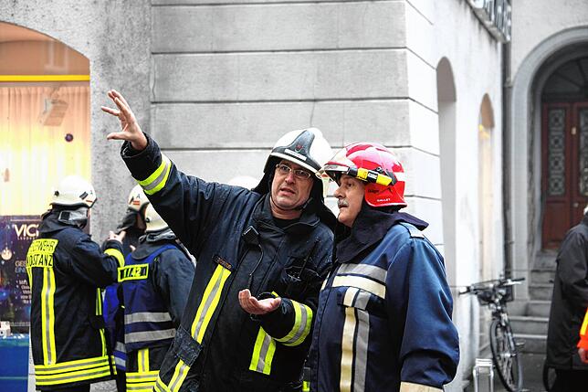 Zwei Komandanten im Einsatz 2010: Dieter Quintus (links), Feuerwehr Konstanz, und Kurt Affolter, Feuerwehr Kreuzlingen. (Archivbild)
