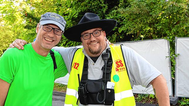 Bild 35: Tausende Fans kommen zu den Ärzten ins Bodenseestadion. Hier sind die Bilder des Abends