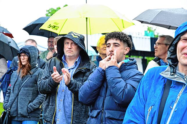 Bild 16: So feiern die Fans den Aufstieg des FC 08 Villingen