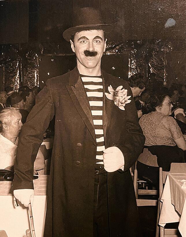 Charly Sauter als Charly Chaplin im Jahr 1954.
