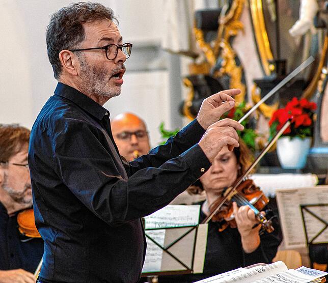 Dirigent Franz Raml hatte den Chor nach der Pandemie-Zwangspause sehr gut auf das Konzert in der Martinskirche vorbereitet. Die alte ...