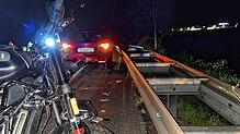 Zu einem Serienunfall kommt es am Mittwochabend bei Dauchingen. Ein Motorradfahrer wird schwer verletzt.