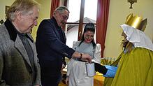 Auch die Sternsinger waren bei Neujahrsempfang mit dabei. Die Spendenbereitschaft war groß, die Spendenbüchse füllte sich schnell. ...
