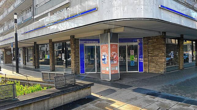 In der Erzbergerstraße 1b soll der Leerstand endlich beendet sein: Dieser Günstig-Anbieter plant eine neue Filiale in der Singener ...