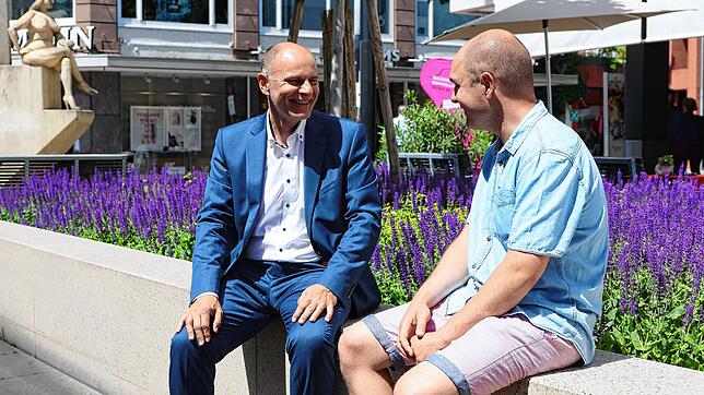 Bernd Häusler im Gespräch mit SÜDKURIER-Redakteur Matthias Güntert: Singens Oberbürgermeister tritt für eine zweite Amtszeit an und ...