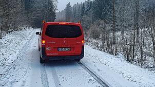 Der LöGo-Bus fährt auch entlegenere Ortsteile an, sowohl im Kleinen Wiesental als auch in Schopfheim, wie hier beim Gersbacher Weiler ...