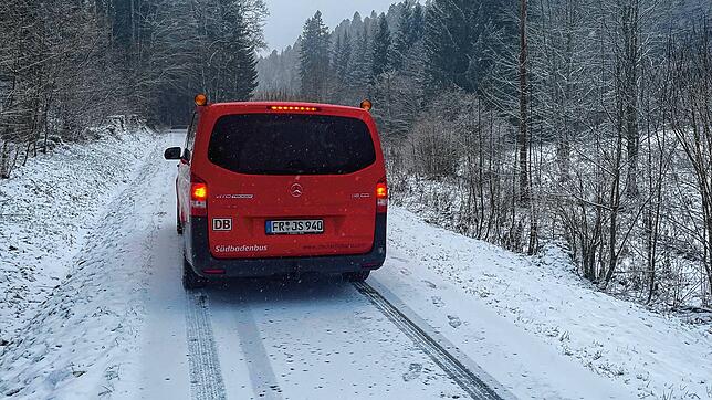 Der LöGo-Bus fährt auch entlegenere Ortsteile an, sowohl im Kleinen Wiesental als auch in Schopfheim, wie hier beim Gersbacher Weiler ...
