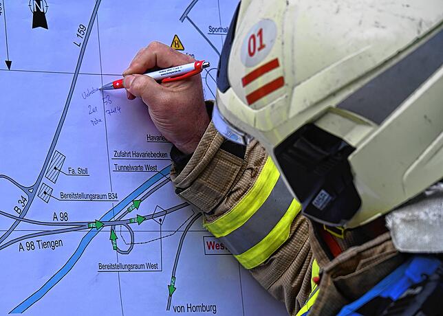 Bild 18: Große Feuerwehrübung in Tiengen – Die besten Bilder