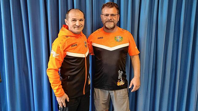 Ringertrainer Ghenadie Tulbea (links) und der Allensbacher Vorsitzende Jens Albiez.