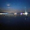 Auf dem Gnadensee zwischen Reichenau und Allensbach suchten Polizei und Rettungskräfte in der Nacht zum 8. August nach einer Frau.
