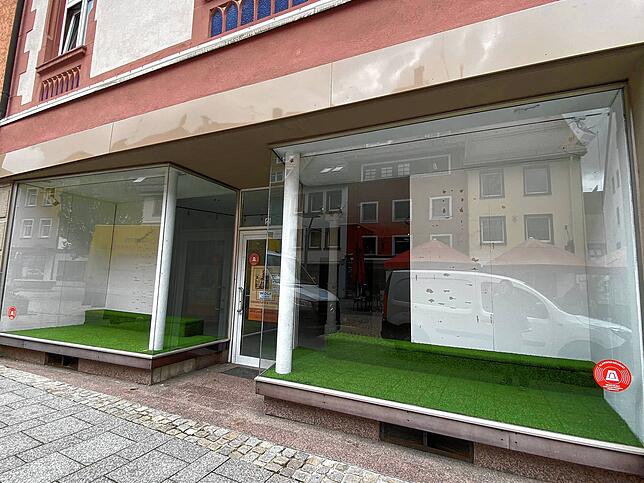 Wo früher edle Deko-Gegenstände feilgeboten wurden, herrscht seitn langem Tristesse.