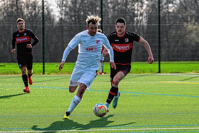 Bild 13: TuS Binzen kantert den FC RW Weilheim mit 8:0 &ndash; und wir haben Bilder!