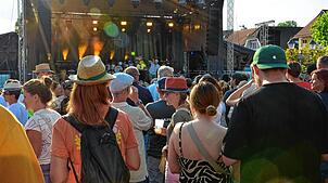 Bild : Gute Stimmung beim dritten Konzertabend des Markdorf Open-Air 2025