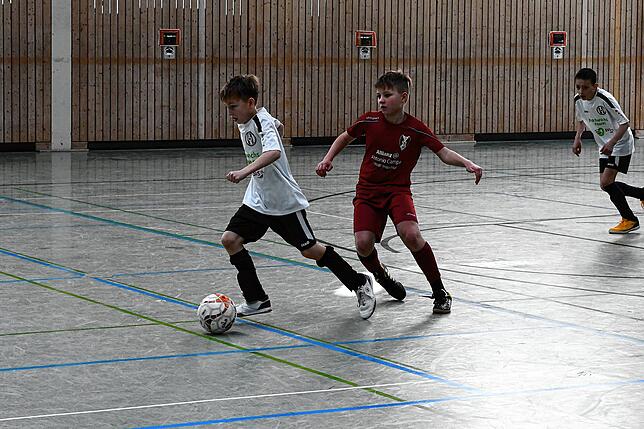 Bild 9: FC 08 Villingen Hallen-Bezirksmeister bei den E-Junioren – wir haben die besten Turnier-Bilder!