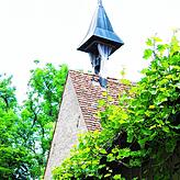Die Kapelle auf dem Ramsberg hat nur einen spitzen Dachreiter.