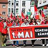 Rot ist die Farbe des Protests: Rund 300 Gewerkschafter aus Konstanz und der Schweiz feiern den 1. Mai gemeinsam. Er beginnt mit einer ...