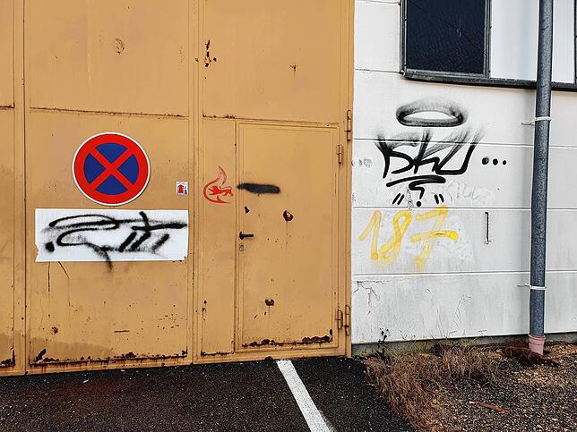 Bei dieser Lagerhalle in Immendingen soll es zum Zugriff eines Spezialeinsatzkommandos der Polizei auf die mutmaßlichen Drogenhändler ...
