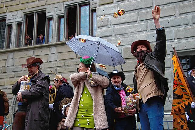 Bild 6: Oberbürgermeister abgesetzt! Die spektakulären Bilder vom Rathaussturm in Überlingen