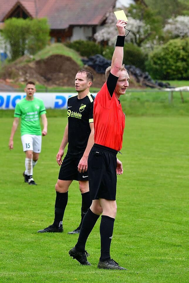 Bild 3: SG Mettingen/Krenkingen unterliegt dem TuS Efringen-Kirchen mit 0:1 &ndash; und wir haben Bilder!