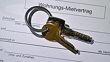 Wie groß und teuer darf es denn sein? Jobcenter überprüfen, ob eine Wohnung für Bürgergeld-Bezieher angemessen ist.