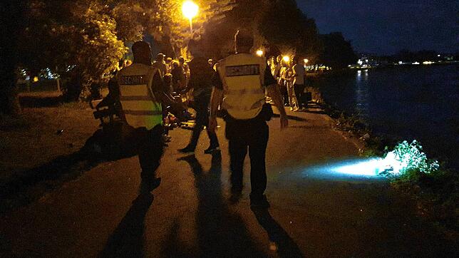 (Archivbild) Auf Streife mit dem Team von &bdquo;City Watch Security&ldquo; im Seeburgpark und einem Waldstück in Kreuzlingen.