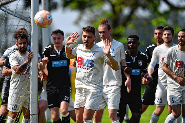 Bild 37: FC Erzingen verliert mit 2:4 bei Spitzenreiter VfR Hausen &ndash; und wir haben Bilder!