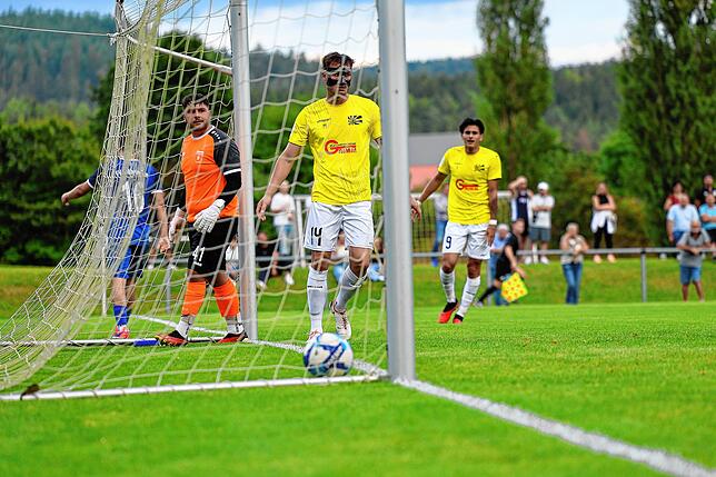Bild 5: Unsere besten Bilder vom Pokalduell zwischen dem FV Möhringen und dem FC 08 Villingen