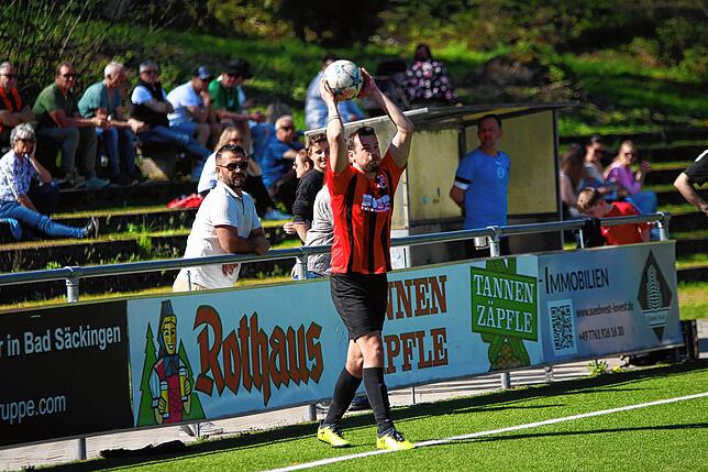 Bild 33: FC 08 Bad Säckingen besiegt den SV Rheintal mit 5:3 – und wir haben Fotos!