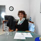 Edith Klup in ihrem Büro im Pflegeheim Waldblick. Erst im Dezember, wenn die Weihnachtszeit naht, will Klup Besuch ins Pflegeheim lassen.