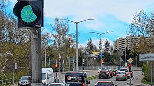 In der Villinger Bertholdstraße staut sich immer wieder Verkehr – und das trotz moderner Ampeltechnik. Derzeit sieht die Stadt keine ...