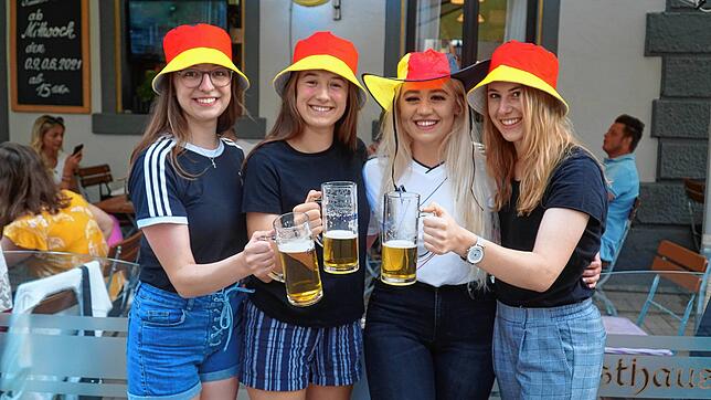 Bild : Villinger Fußballfieber zum deutschen Auftakt