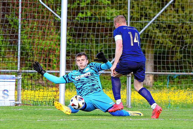 Bild 25: Wichtiger Sieg für FV Walbertsweiler-Rengetsweiler über Allensbach. Wir waren mit der Kamera dabei!