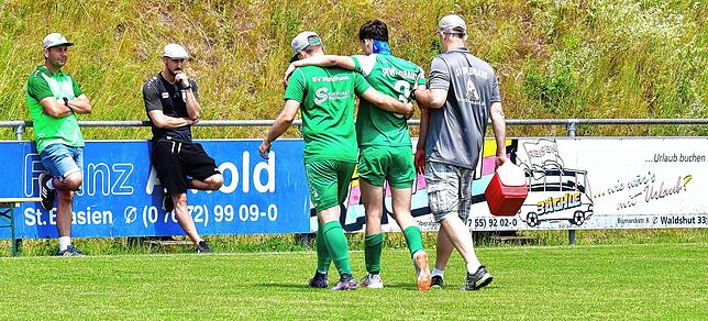 Bild 12: SV Waldhaus II gewinnt Kellerduell gegen DTFV Bad Säckingen mit 2:1 – und wir haben Fotos!