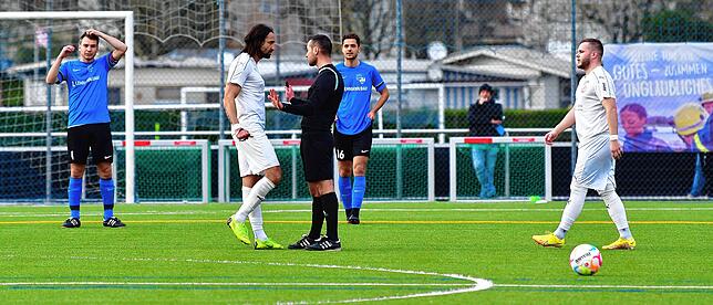Bild 6: SG Mettingen/Krenkingen setzt sich mit 4:1 beim VfB Waldshut durch &ndash; und wir haben Bilder!