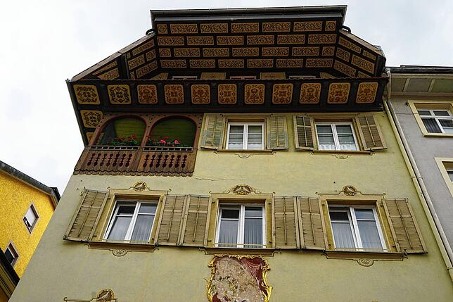 Hat schon drei mal gebrannt: Das historische Gasthaus „Zur Taube“ in der Kaiserstraße 23. Einst war hier im ersten Stock die ...