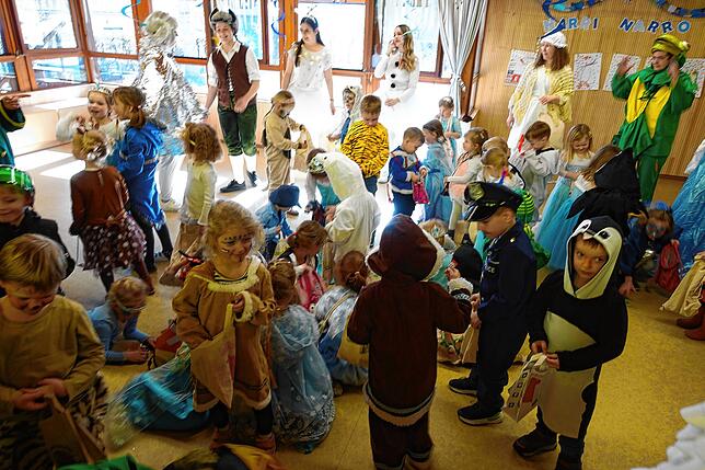 Bild 2: Bilder der Schulbefreiung in Wellendingen