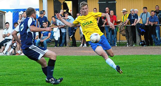 Bild 40: Schnappschüsse aus der Bezirksliga-Saison 2010/2011