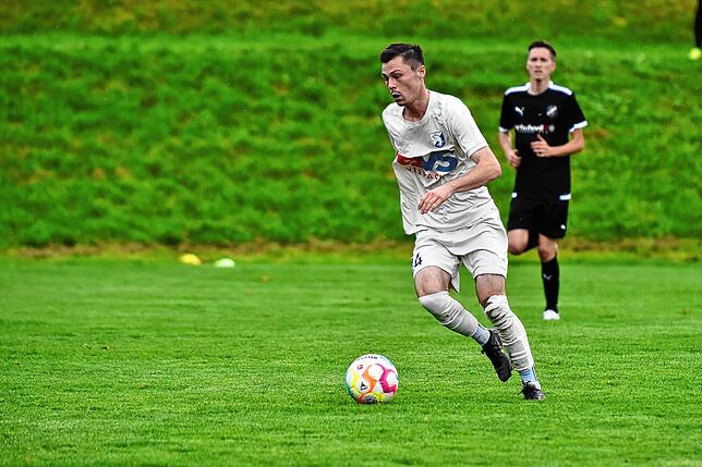 Bild 2: FC Erzingen gewinnt gegen den FC Zell mit 5:2 &ndash; und wir haben Bilder!