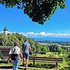 Gute Aussichten versprechen den Feriengästen insbesondere Hohenbodman und sein weithin sichtbarer Turm. Die Gemeinde Owingen führt jetzt ...