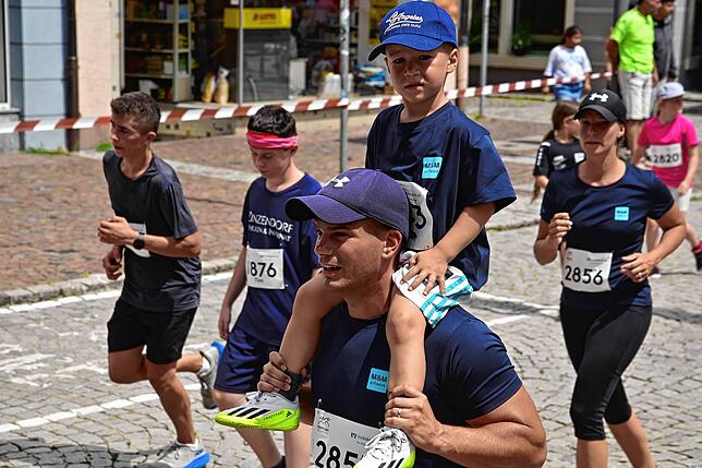 Bild 27: Sie laufen für den guten Zweck – Bilder vom Villinger Stadtlauf