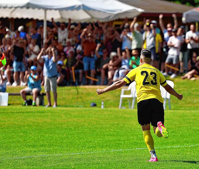 Bild 21: So feiert der FC Öhningen-Gaienhofen die Bezirksliga-Meisterschaft. Wir haben die besten Bilder!