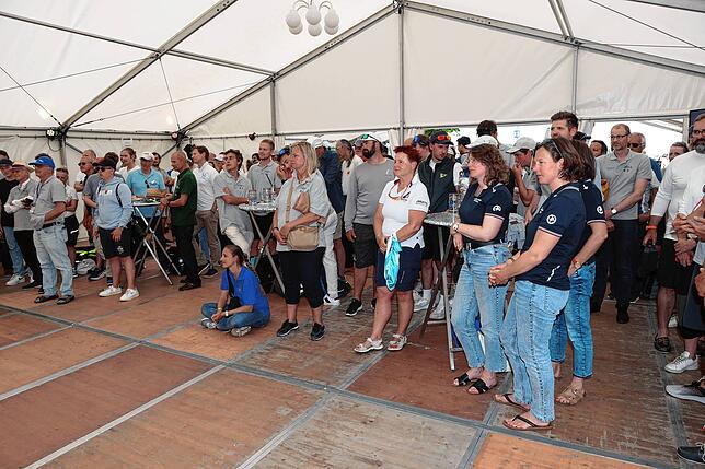 Bild 45: Die Internationale Bodenseewoche 2024 ist vorbei. Im Konstanzer Hafen erfolgt die Siegerehrung