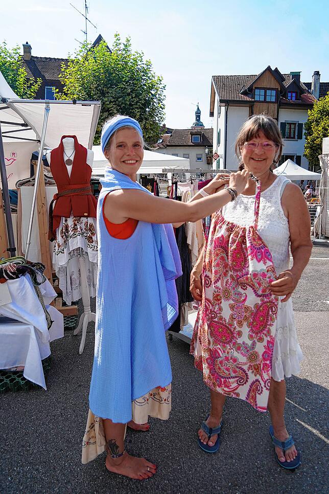 Bild 3: Bunte Vielfalt auf dem Marktplatz