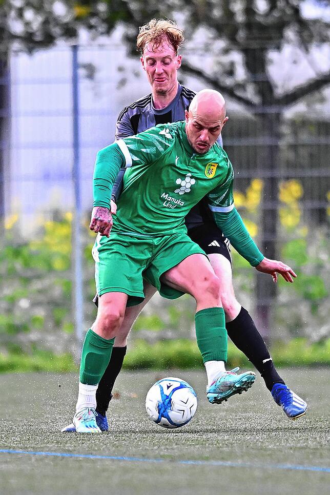 Bild 7: SV Herten setzt sich mit 4:1 gegen FC Hochrhein durch – und wir haben Bilder!