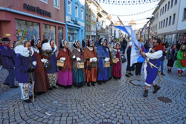 Bild 6: Am Schluss da kommen die Glonkis: Pure Fasnetsstimmung im Städtle