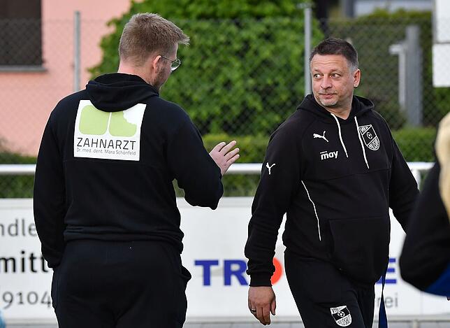 Erfolgreiches Duo: Bis Sommer arbeitete Jochen Zuber als Co-Trainer von Nils Mühlenweg (links) erfolgreich bei seinem Heimatverein VfB ...