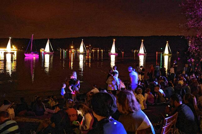Bild 10: Bilder vom Hausherrenfest am Abend und dem Feuerwerk