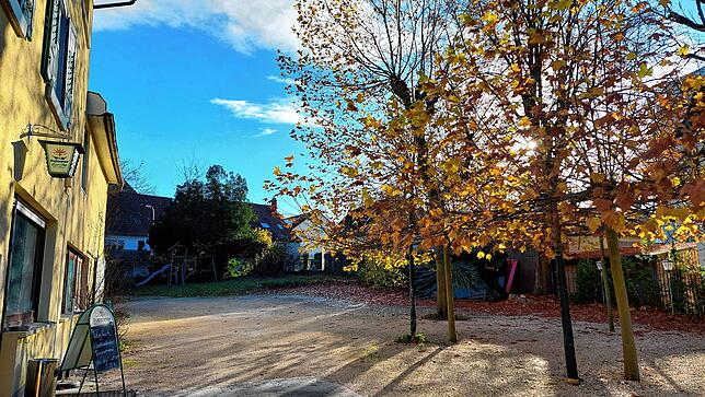 Egal, was mit dem Gelände später passiert: Die Bäume im Biergarten müssen erhalten werden.