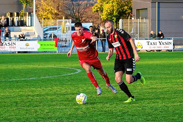 Bild 7: TuS Kleines Wiesental sichert sich ein 2:2 beim Tabellenführer FSV Rheinfelden II &ndash; wird haben die Bilder!